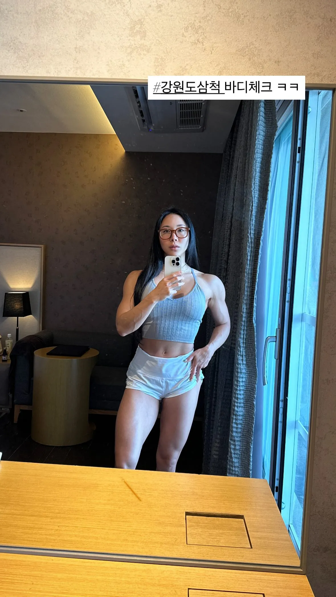Helena_ifbbpro｜사진10장·새 하이라이트