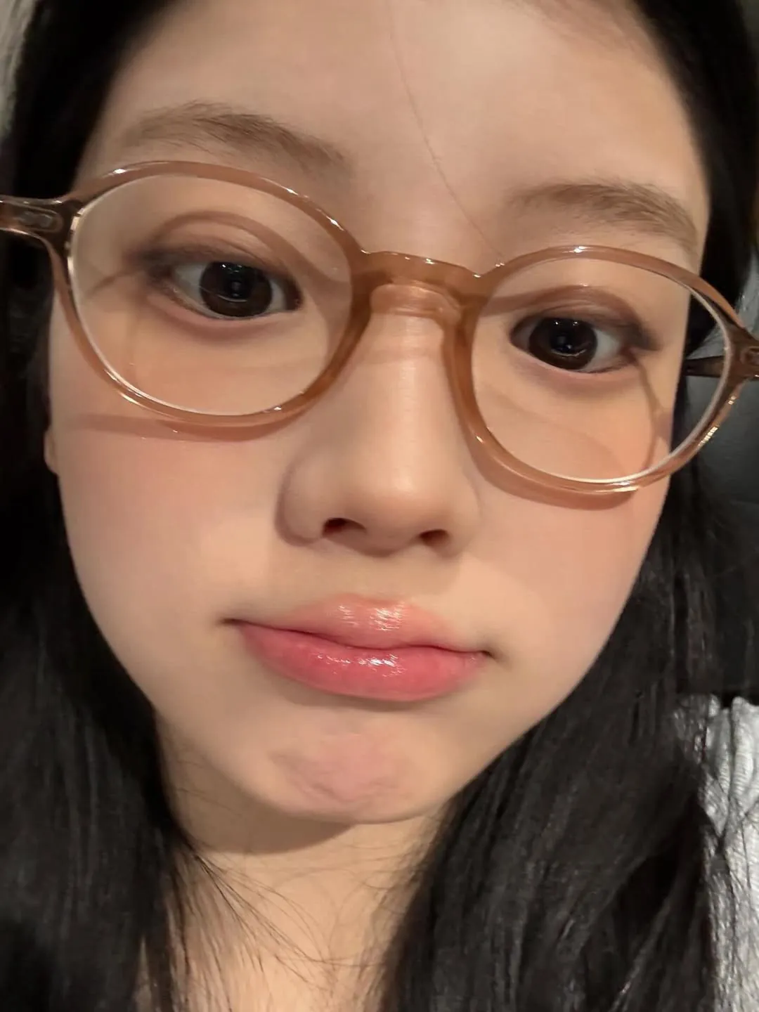 Wonhee - ILLIT 라이브 캠