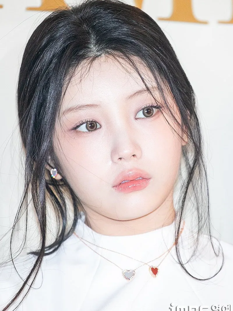 Wonhee - ILLIT 라이브 캠