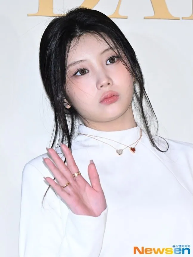 Wonhee - ILLIT 라이브 캠