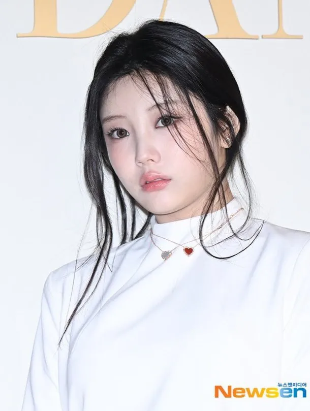 Wonhee - ILLIT 라이브 캠