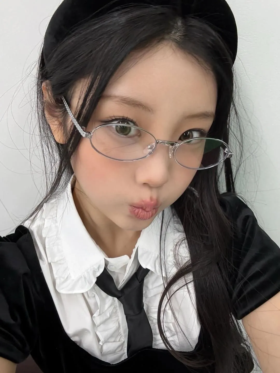 Wonhee - ILLIT 라이브 캠