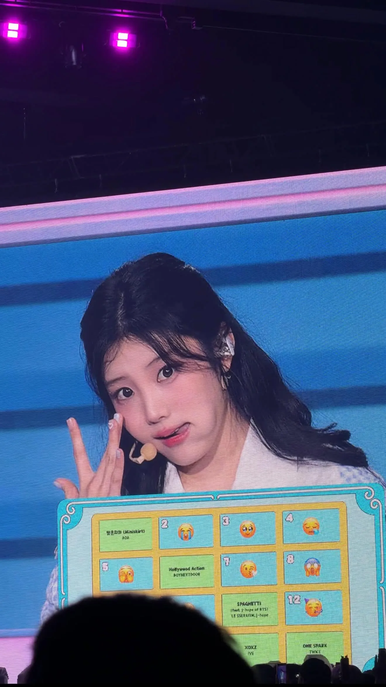 Wonhee - ILLIT 라이브 캠