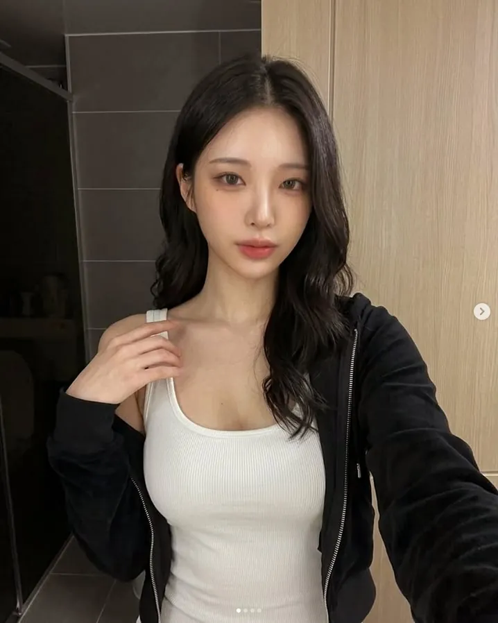 Yeobi Lim 라이브 캠