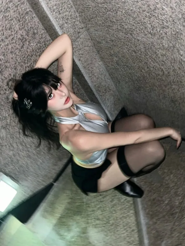 Foxylicious (폭시리셔스) 🦊 (KGroup) 라이브 캠
