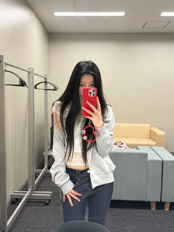 Wonhee - ILLIT 라이브 캠