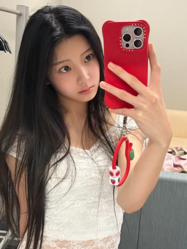 Wonhee - ILLIT 라이브 캠