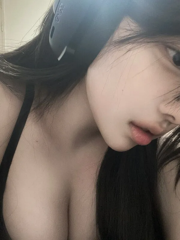 825io｜라이브 방송에서 사진3장 추가
