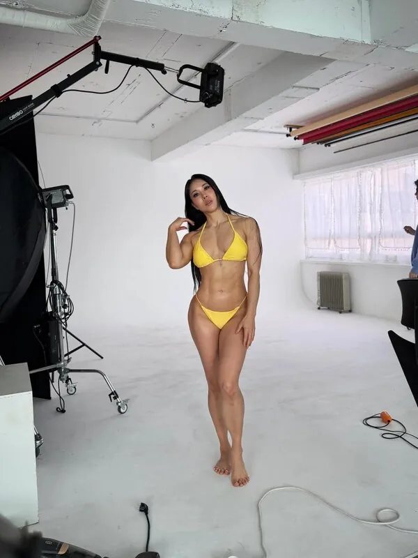 Helena_ifbbpro 라이브 캠