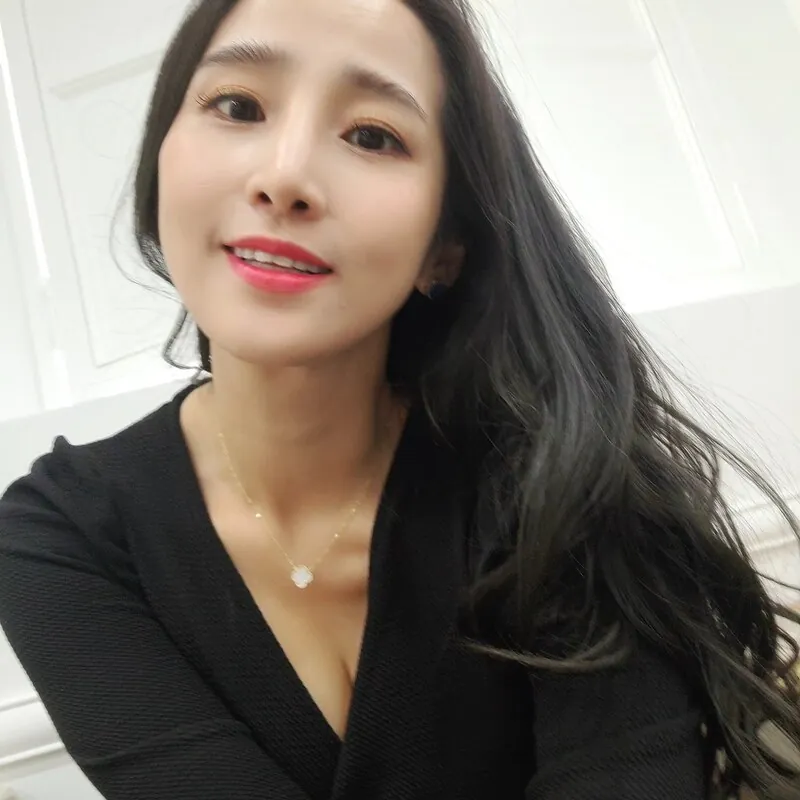 Kim Soo Yeon (김수연) 라이브 캠