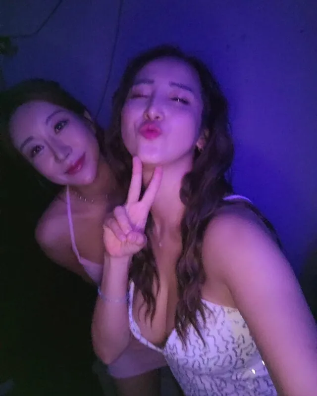 Kim Soo Yeon (김수연) 라이브 캠