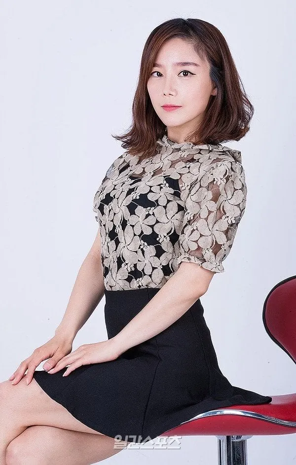 Lee Chae Dam 라이브 캠