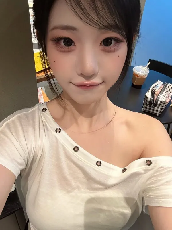 hinachan01 라이브 캠