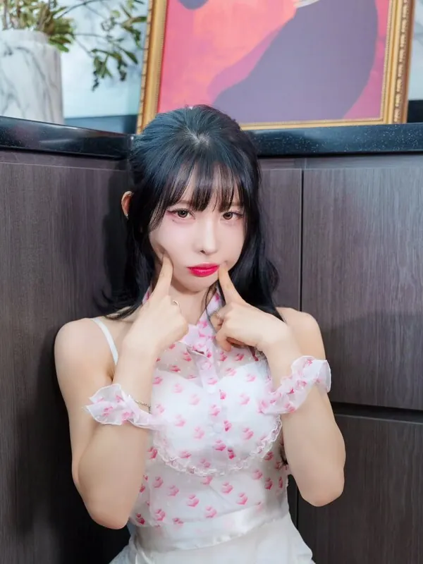 Kim Yu 라이브 캠