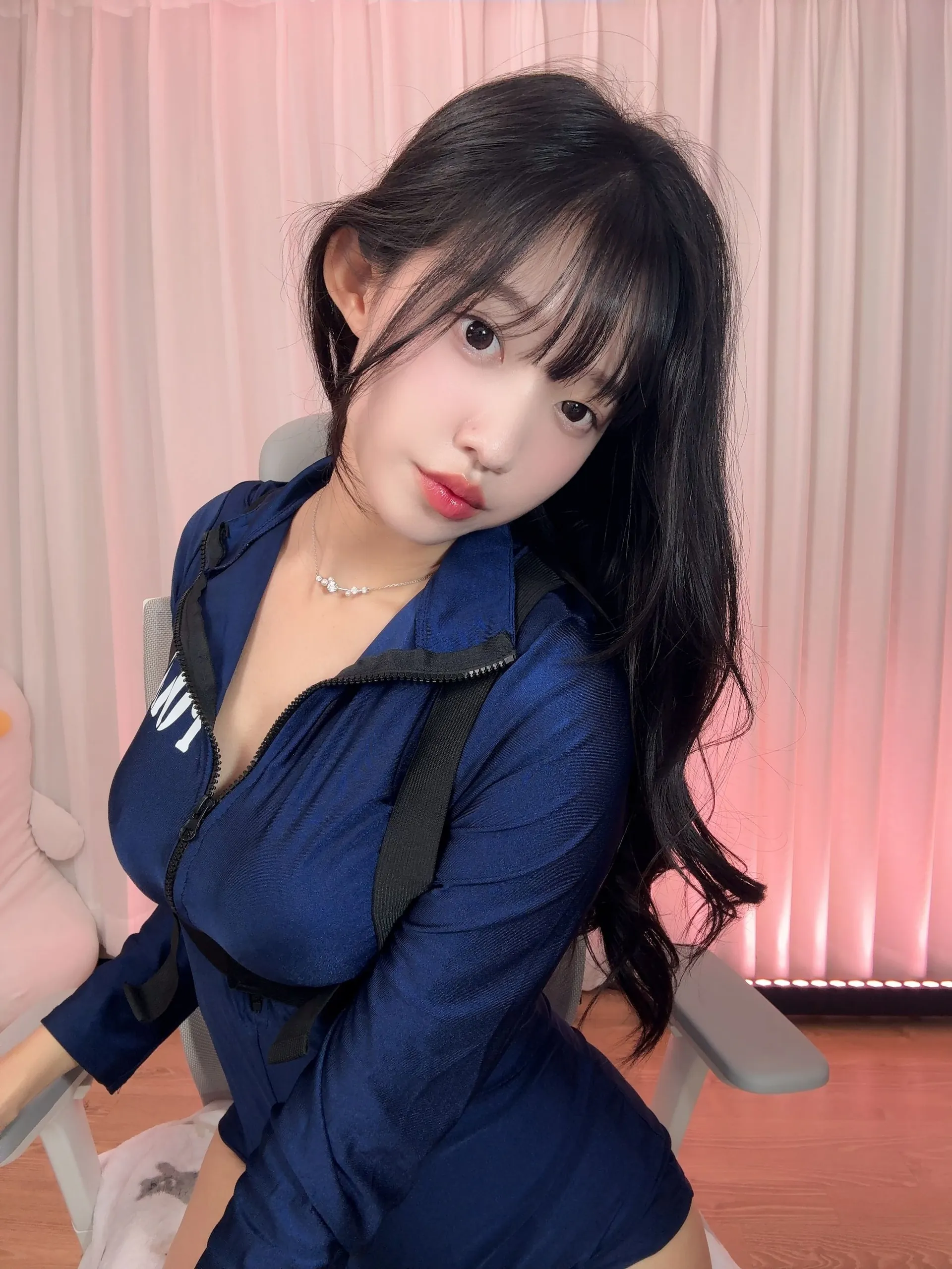 눈또 (lapq8306) 라이브 캠
