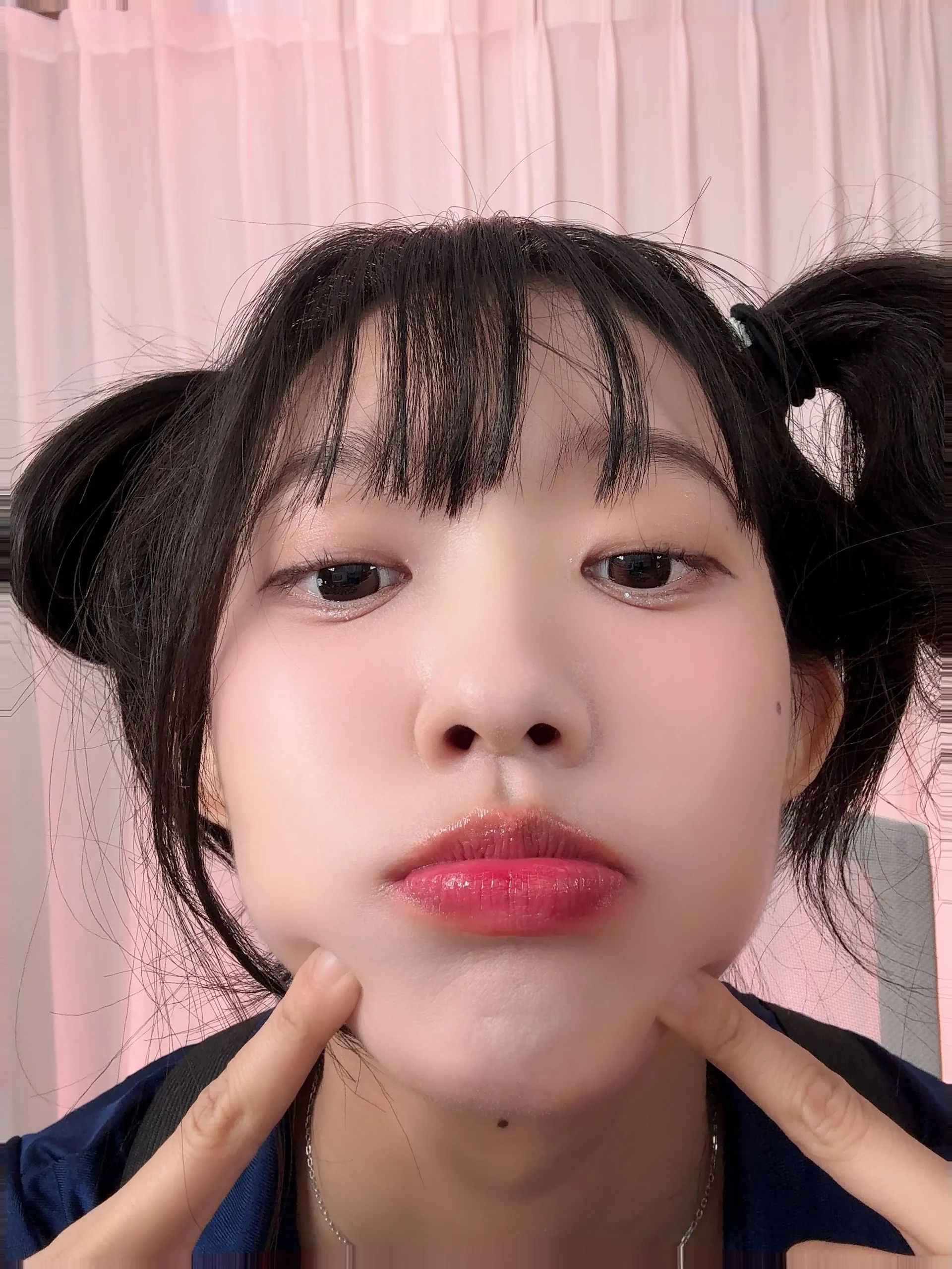 눈또 (lapq8306) 라이브 캠