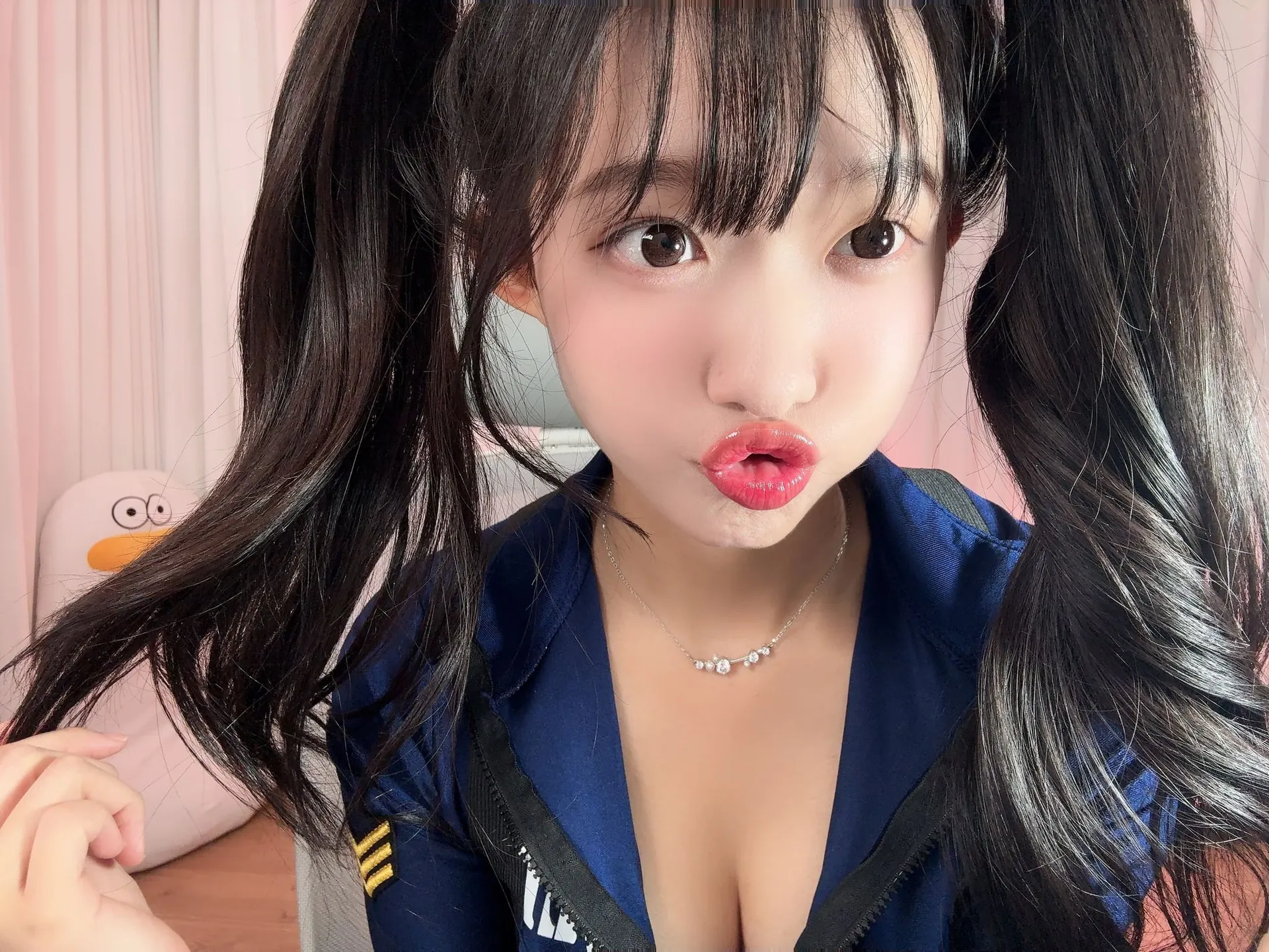 눈또 (lapq8306) 라이브 캠