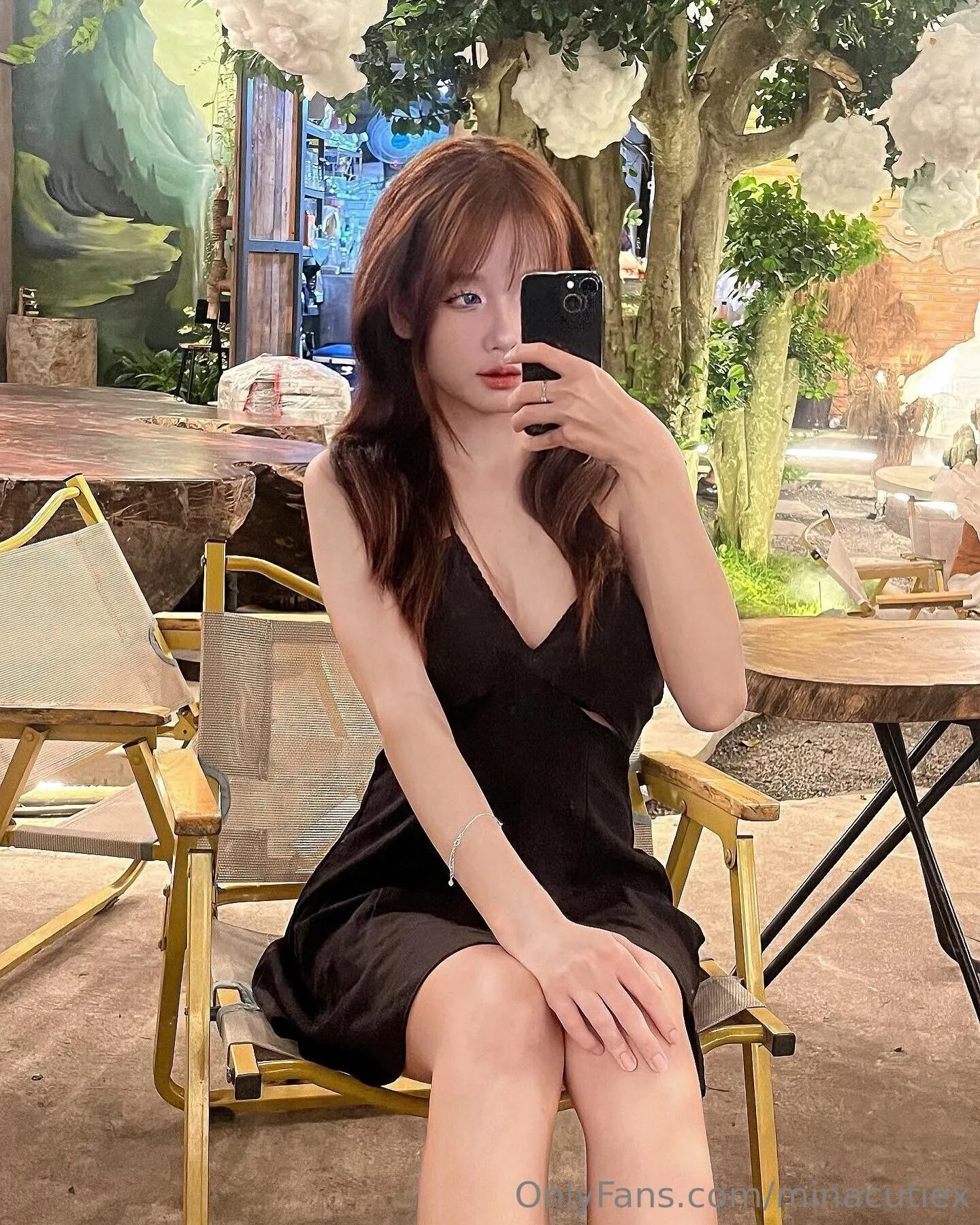 minacutiex 라이브 캠