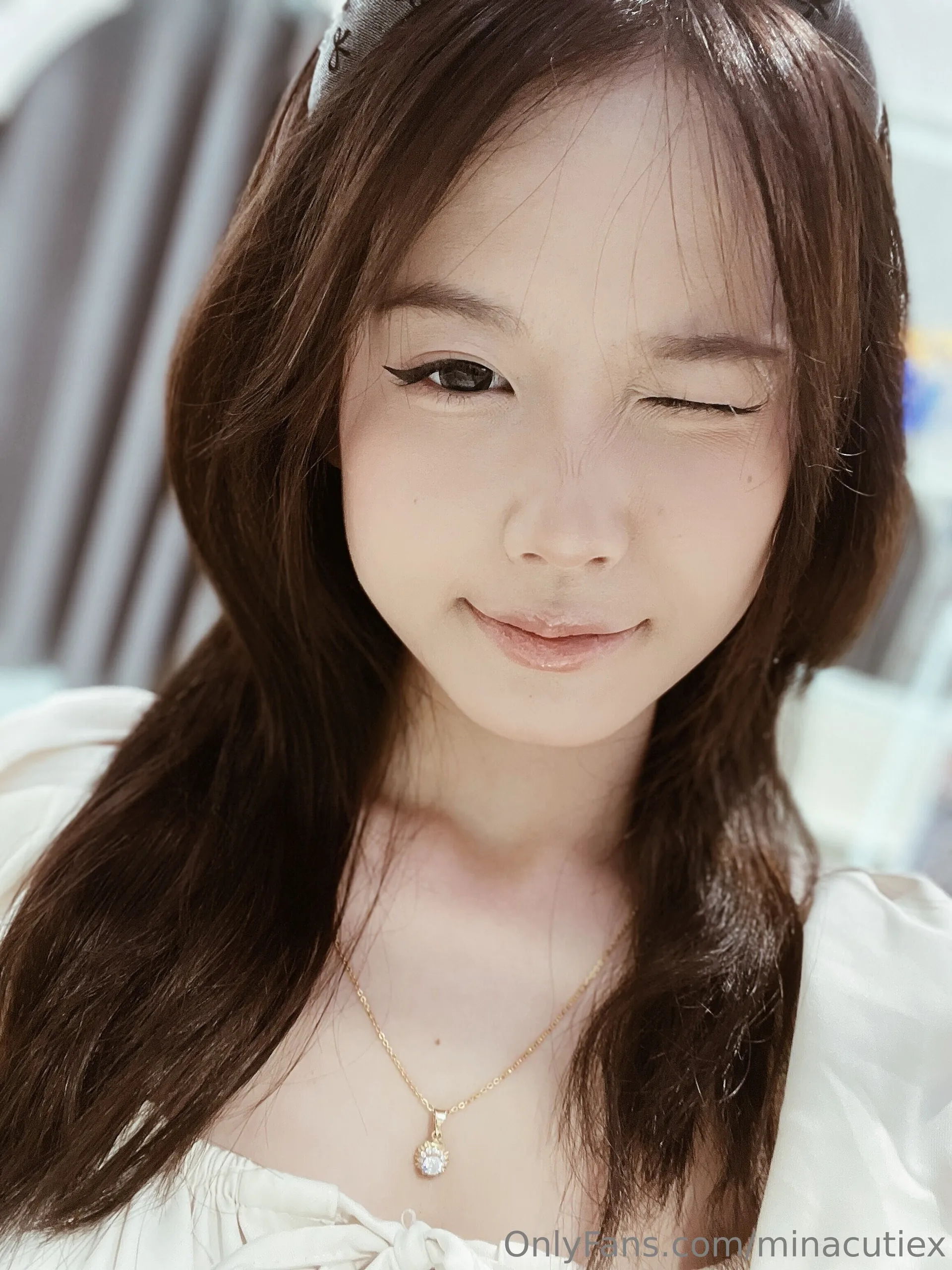 minacutiex 라이브 캠
