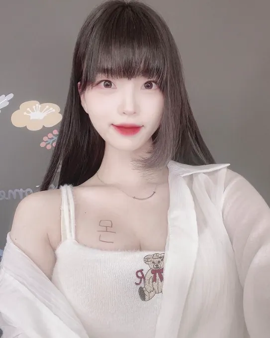 yin2618 라이브 캠