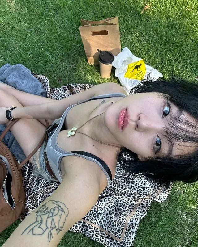 Z___meme  짼 라이브 캠